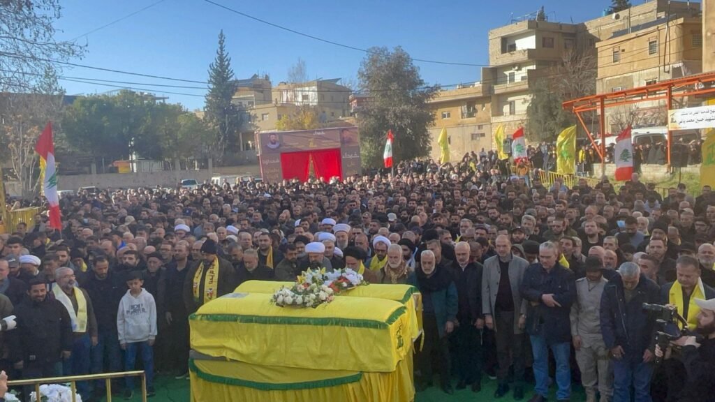 بعلبك تودّع شهيدين في موكب حاشد… قبلان: الدم لا يذهب هدرًا