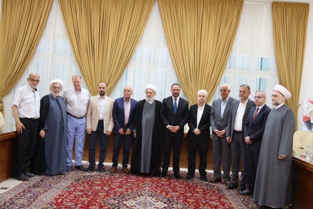 نائب رئيس المجلس الإسلامي الشيعي الأعلى يستقبل وفداً من اللقاء الوطني