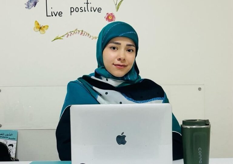 أخصائية النطق فاطمة خليفة تكشف ما وراء تأخر الكلام: «لا تنتظروا أن يكبر الطفل ويتحسّن وحده»